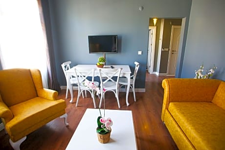 Executive Suite with Balcony