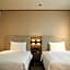 Hanting Hotel Yulin Development Zone Wanda Plaza