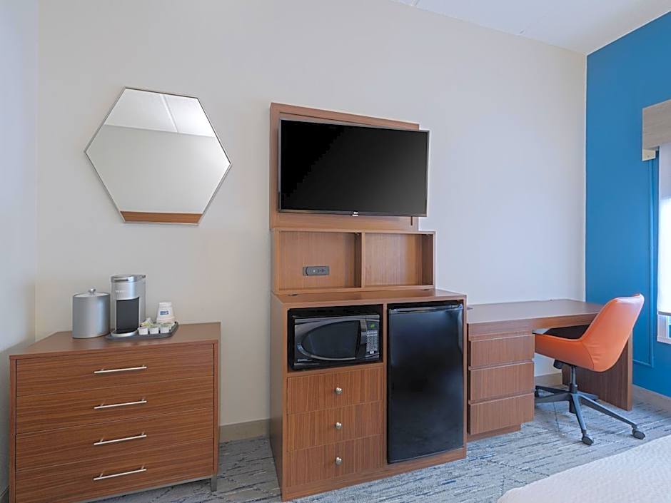 Holiday Inn Express & Suites Augusta West - Fort Eisenhower By IHG
