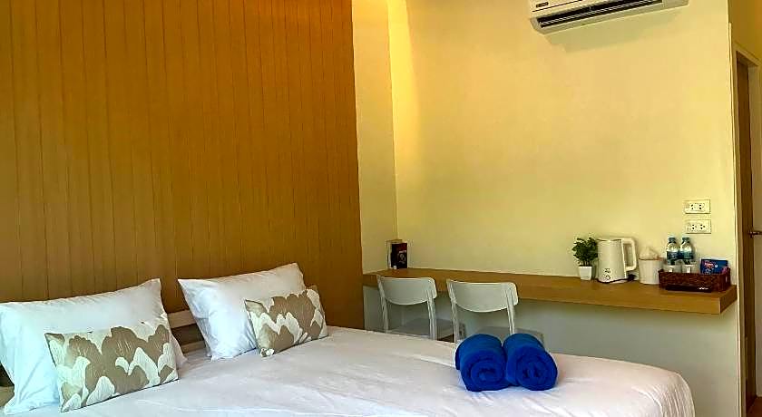 Loma Place Hotel