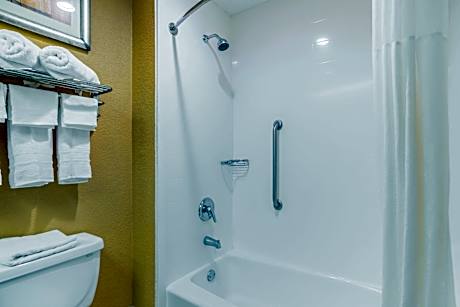 1 King Bed Non-Smoking Microwave And Refrigerator Wi-Fi Full Breakfast
