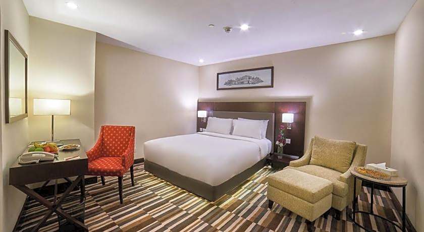 Avari Xpress Gulberg