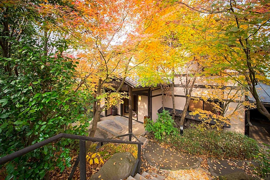 Yufuin Onsen Toshoan