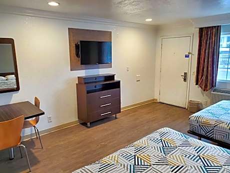 Quadruple Room - Disability Access - Non-Smoking