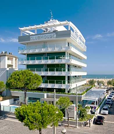 Club House Hotel