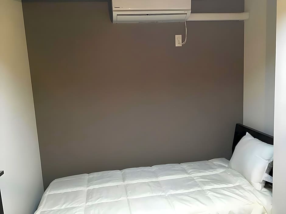 Times Inn 2F