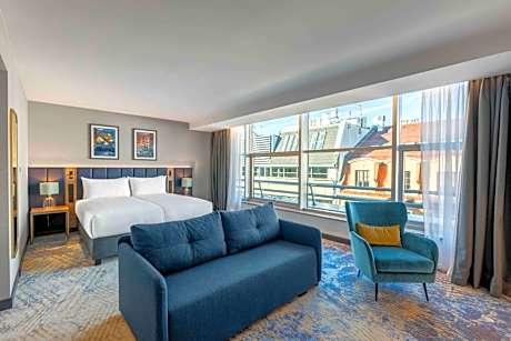 Junior King Suite