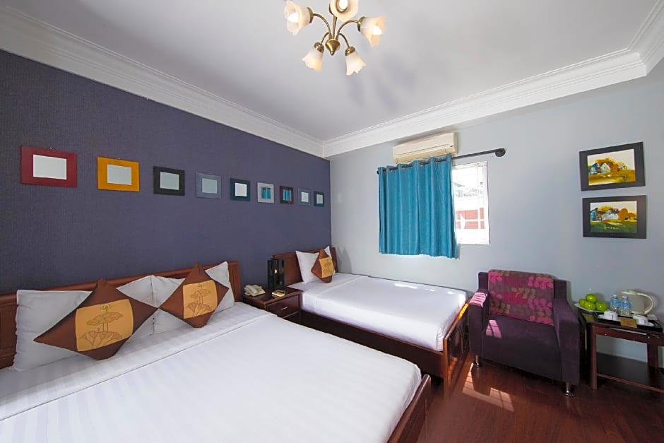 Good Vibes Central Hotel