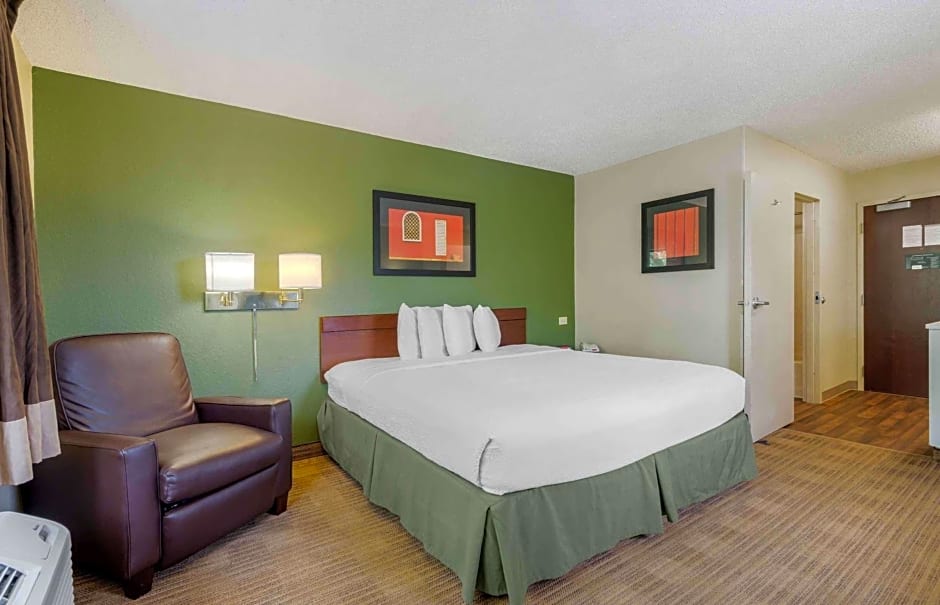 Extended Stay America Suites - Orlando - Maitland - 1760 Pembrook Dr.