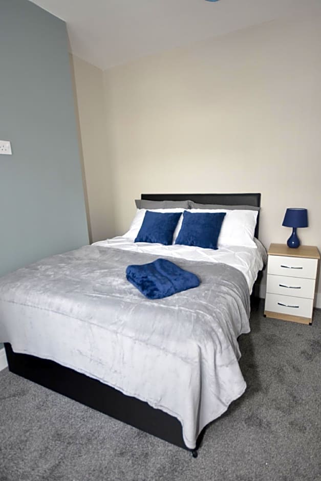 Townhouse @ 32 Penkhull New Road Stoke