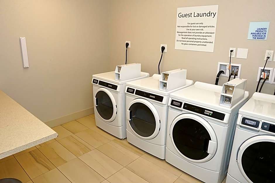 Holiday Inn Express And Suites Denver - Aurora Medical Campus By IHG