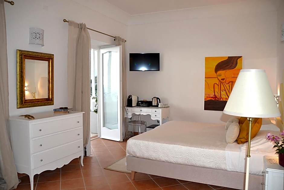 Villa Santa Chiara Positano Suites