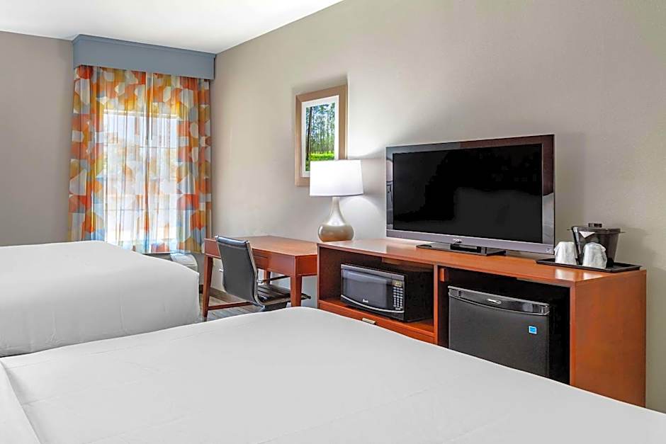 Comfort Inn & Suites Cleveland TX