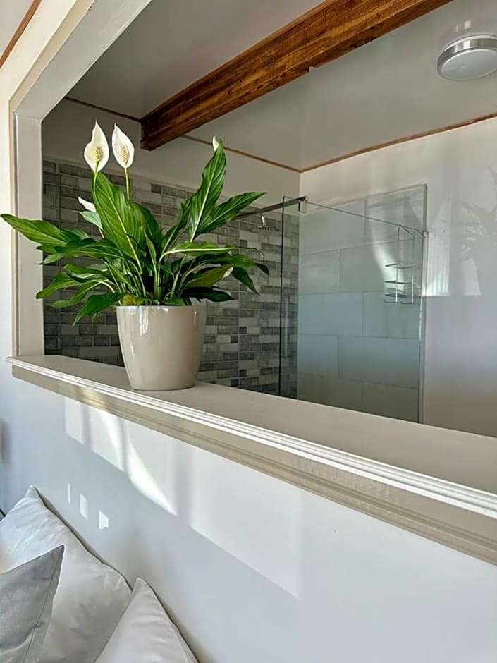 Blue Bay Studio Bayview