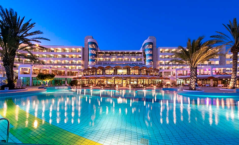 Constantinou Bros Athena Beach Hotel