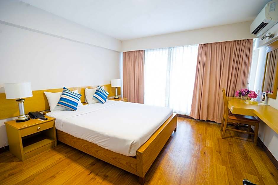 Samran Place Hotel