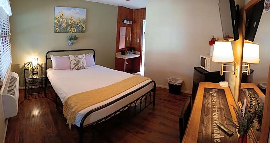 Foto 1 di 2 di 1 Queen Bed