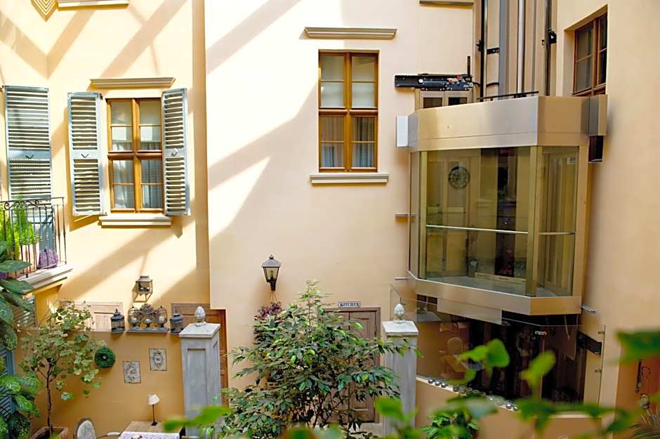 Hotel Kolegiacki