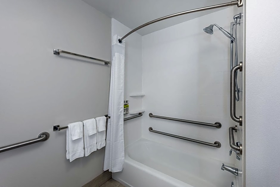 Holiday Inn Express and Suites St Louis-Chesterfield By IHG