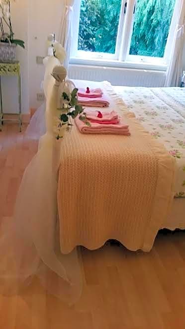 B&B Romantic Rooms Central Haarlem