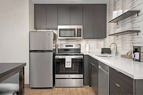 One-Bedroom Deluxe King Suite with Sofa-Bed