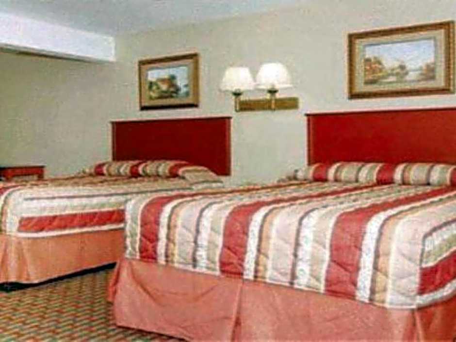 Travelodge by Wyndham Bay Shore Long Island