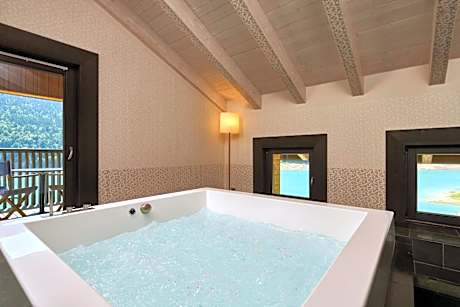 King Room with Spa Bath