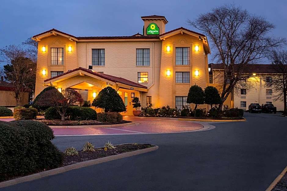 La Quinta Inn & Suites by Wyndham Norfolk Virginia Beach
