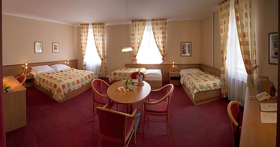 Hotel Česká Koruna