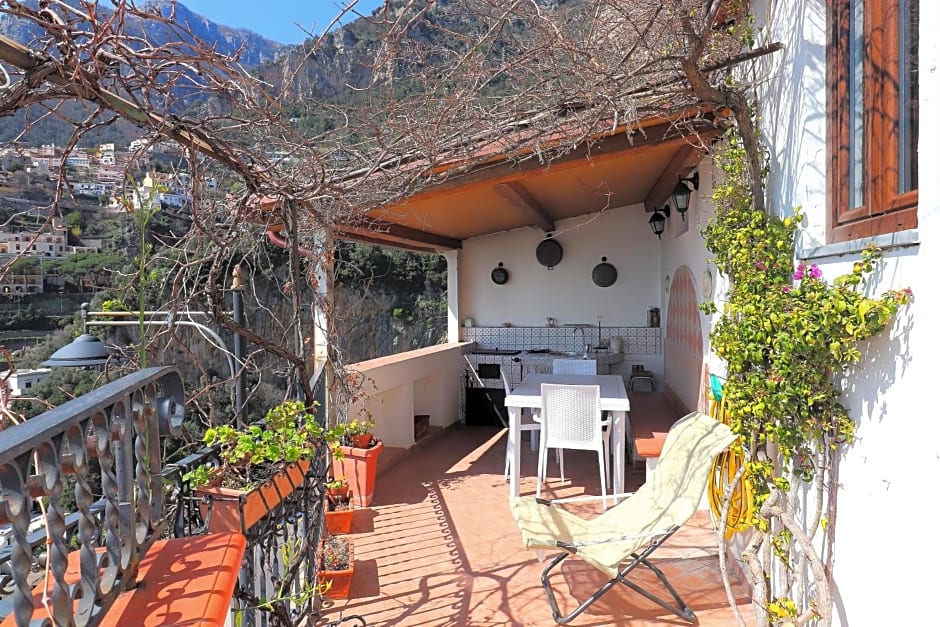 Estate4home - MAISON LIRIO