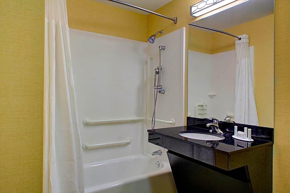 Fairfield Inn and Suites by Marriott Montgomery EastChase