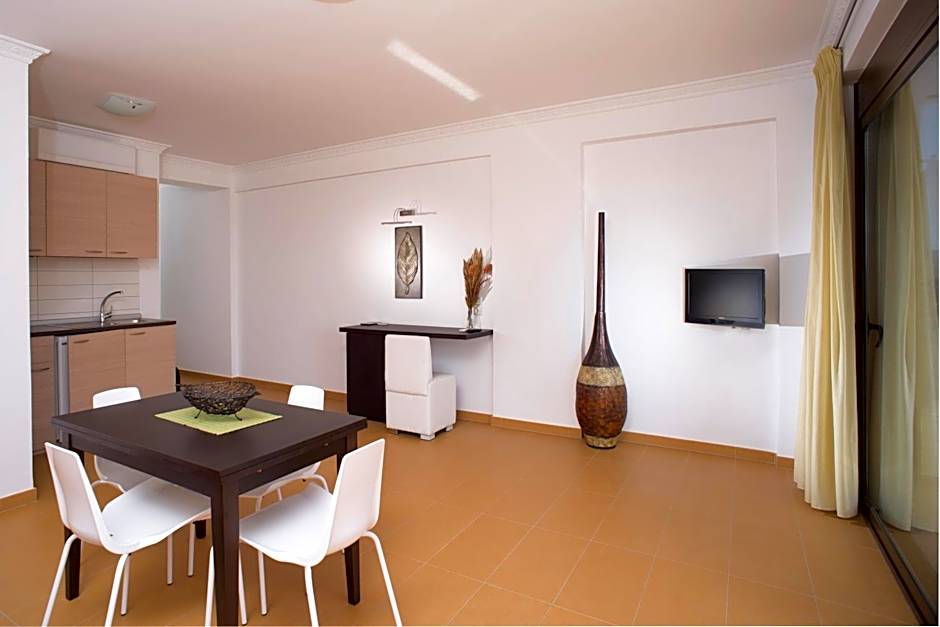 3Aktes Suites & Studios
