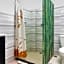 RedDoorz Plus near Mall Bali Galeria 2