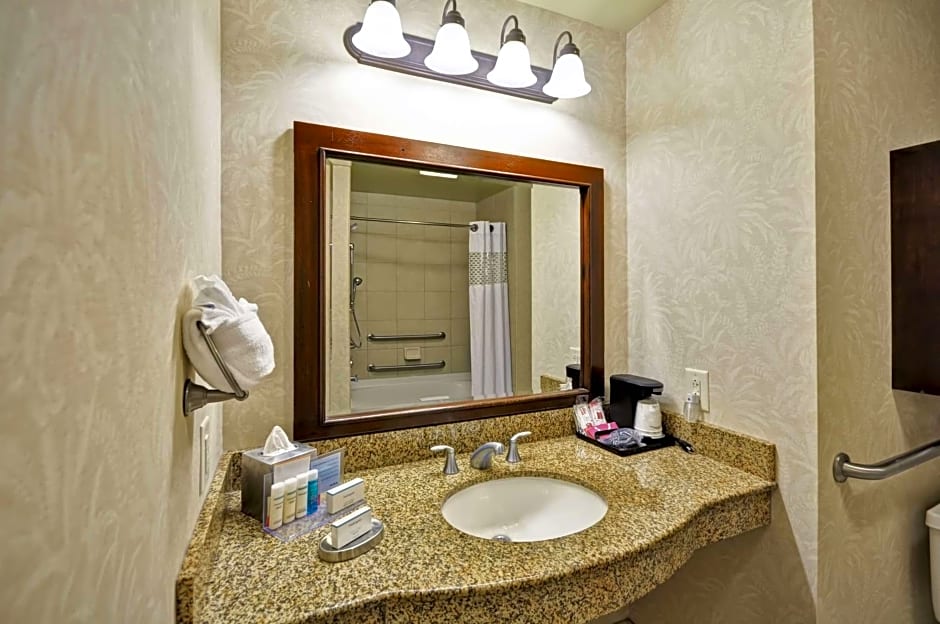 Hampton Inn By Hilton And Suites North Charleston