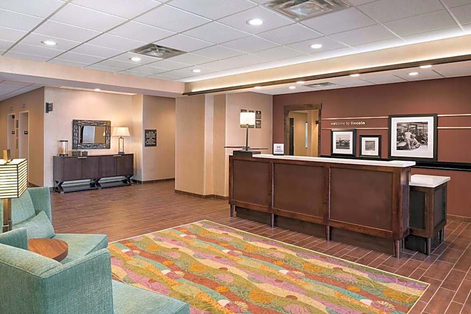 Hampton Inn By Hilton Lincoln Airport
