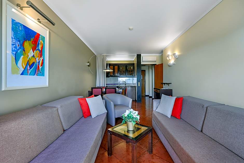 Photo 1 of 25 of 1 Bedroom Apartment, Avenue View