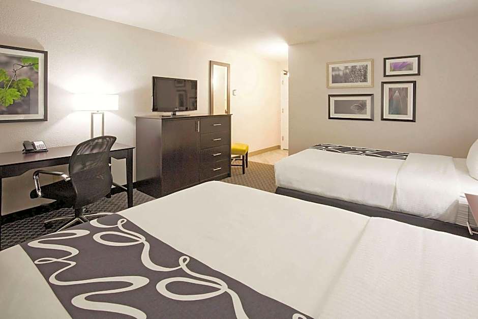 La Quinta Inn & Suites by Wyndham Oshkosh