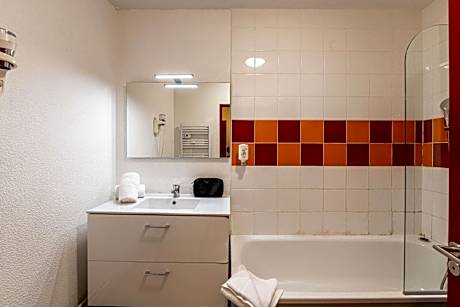 One Bedroom Apartment