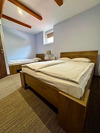 Economy Triple Room with Shared Bathroom