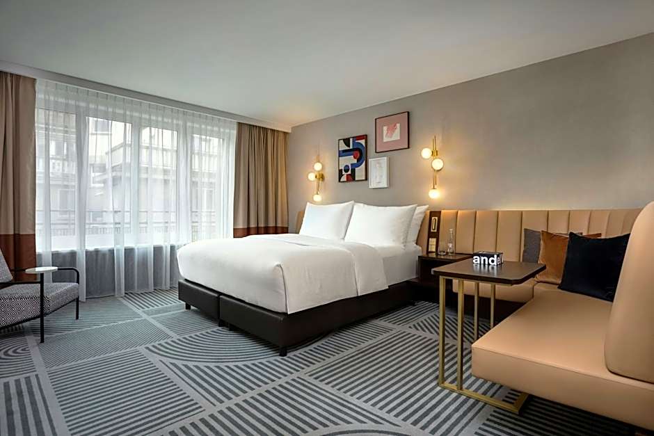 Neues Schloss Privat Hotel Zurich, Autograph Collection