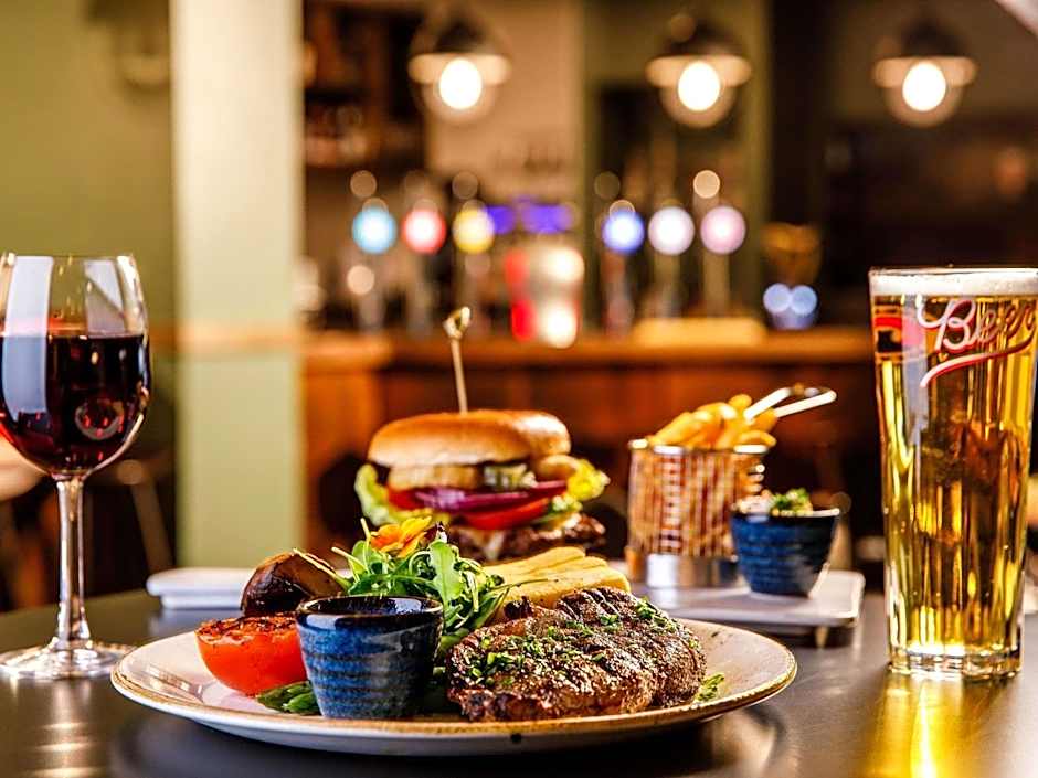 Mercure Cardiff North Hotel