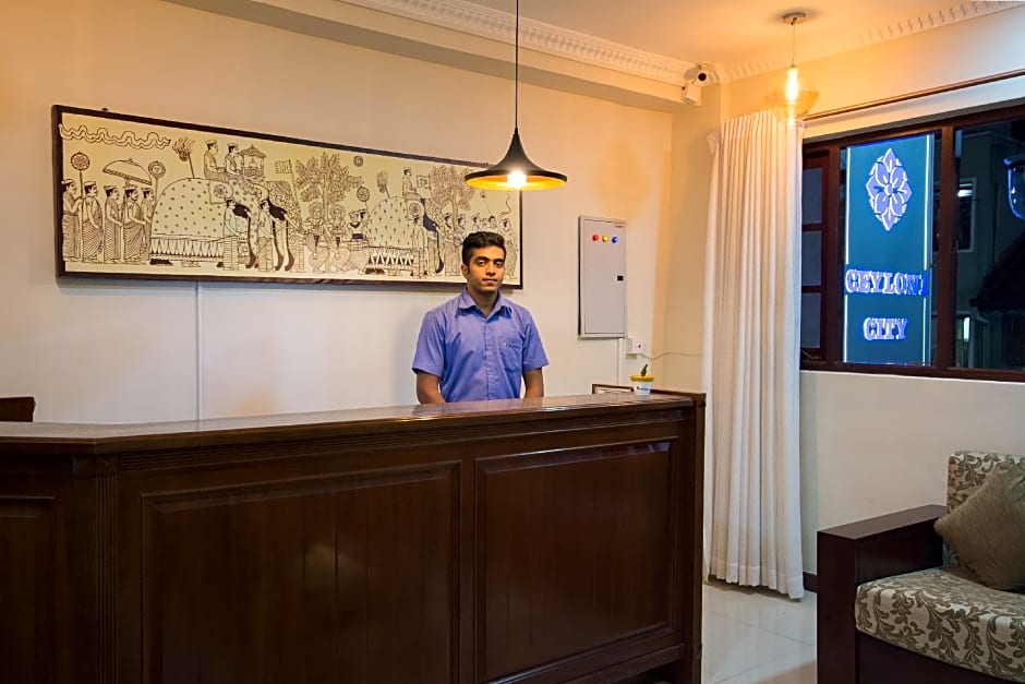 Ceyloni City Hotel