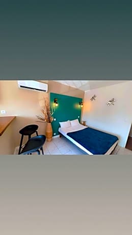 Apartment with Garden View