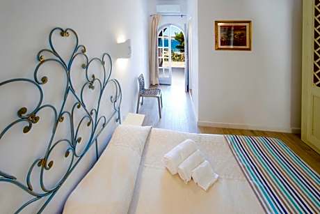 Double Room with Balcony and Sea View
