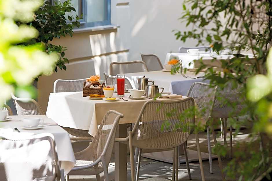 Starhotels Excelsior