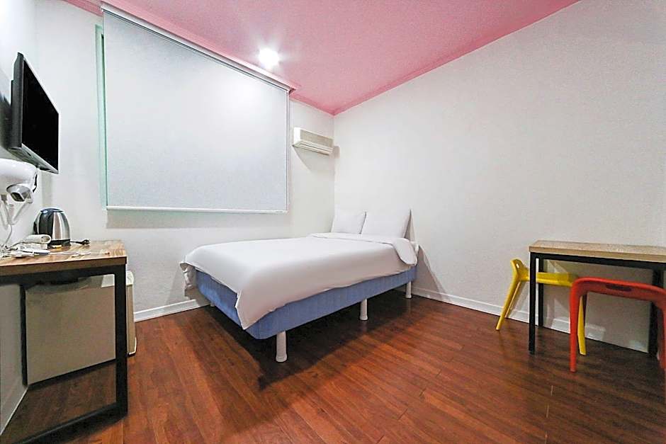 ACE Motel