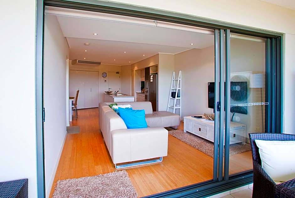 Beach Karma - Three-Bedroom Beachside Escape with Heated Communal Pool in Agnes Water