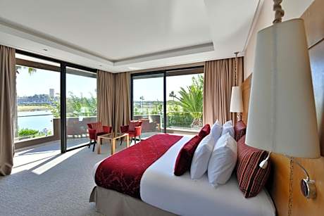 Premium Suite with River View