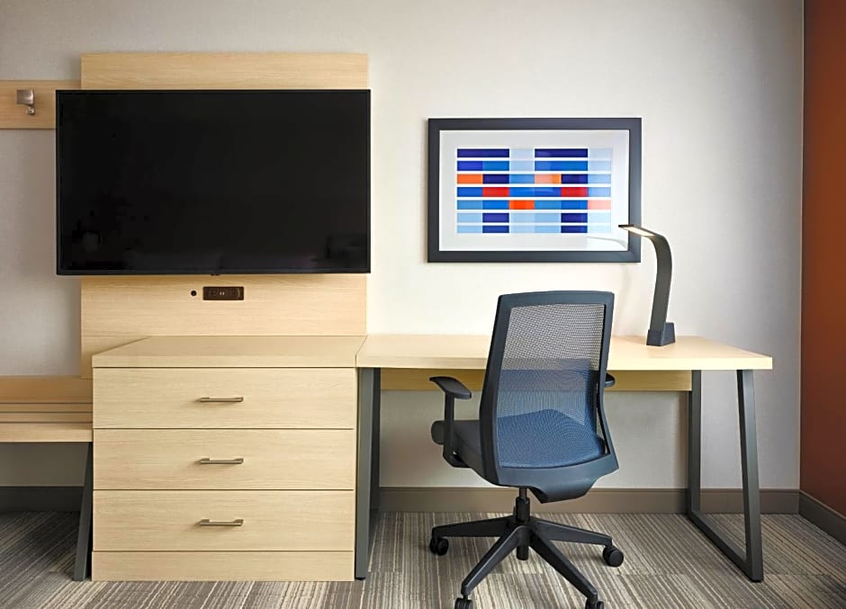 Holiday Inn Express and Suites Lockport By IHG