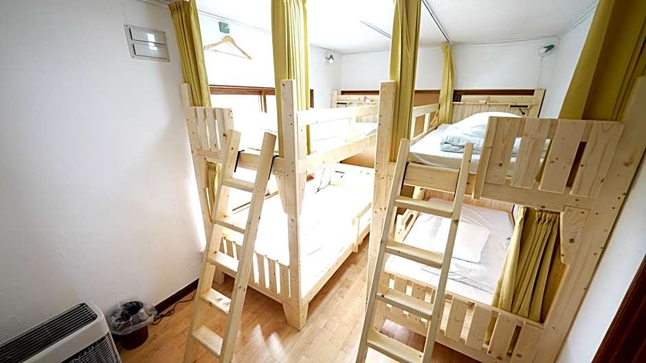 Kawayu Onsen Guesthouse NOMY